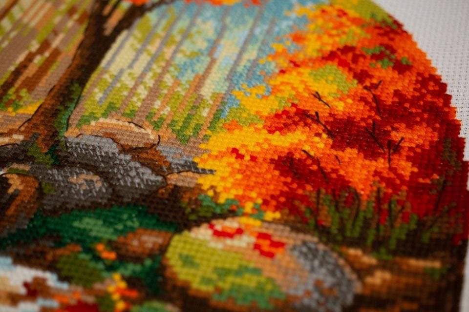 RIOLIS 1978 Kruissteekpakket Herfstbladeren Landschap